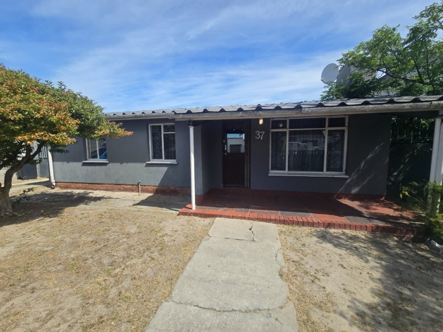 3 Bedroom Property for Sale in Primrose Park Western Cape